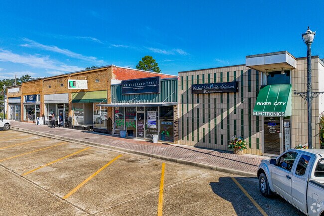 There are shopping and dining destinations in downtown Vivian.