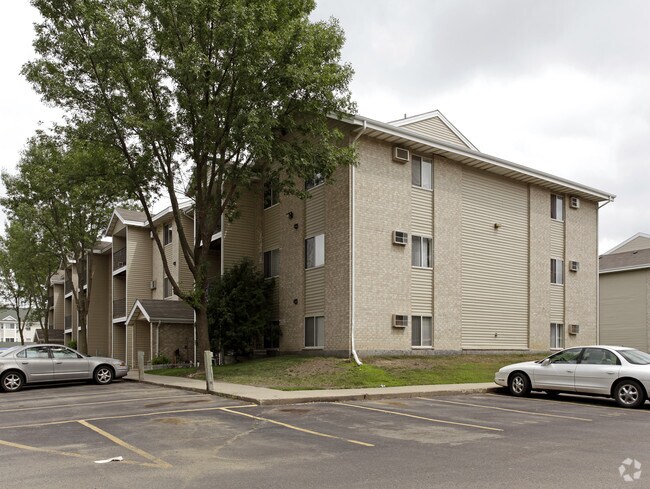 Evergreen Square Apartments, Buffalo, MN 55313 - photo 5
