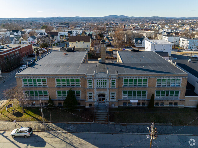 Cardinal LaCroix Academy located in Manchester, NH serves grades K-6.