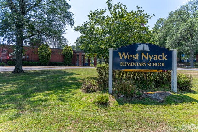 West Nyack Elementary School gets a B-plus from Niche.