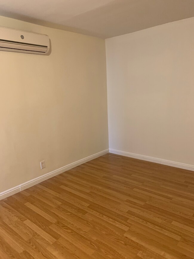 1909 N Hollywood Way, Burbank, CA 91505 - photo 4