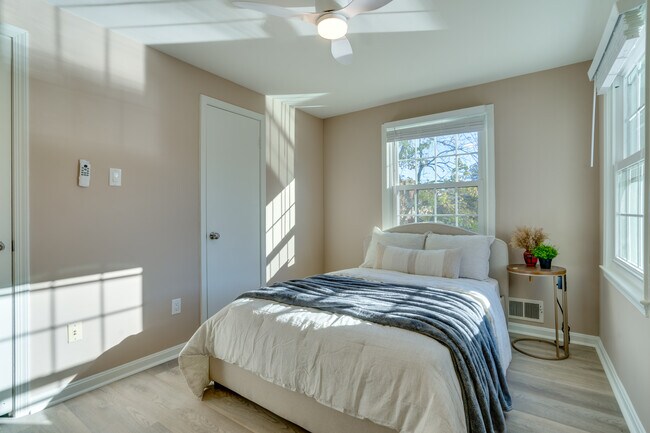 8131 Pinelake Ct unit Level 1 - Room 1, Alexandria, VA 22309 - photo 3