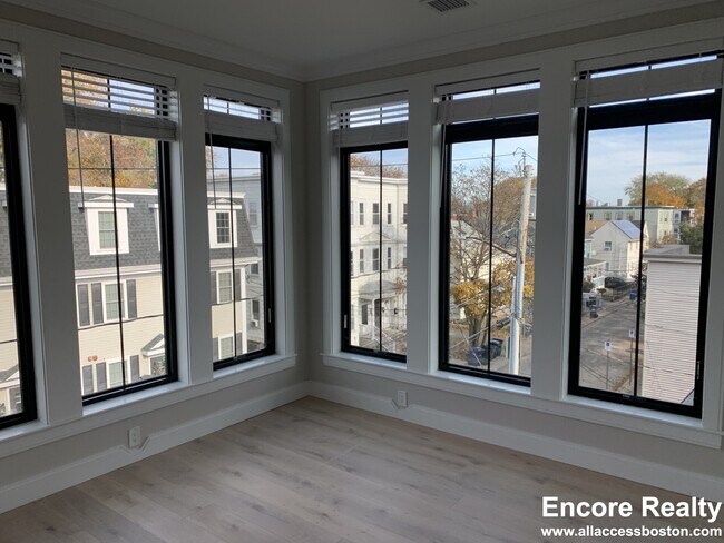 157 Everett St unit 308, Boston, MA 02134 - photo 5