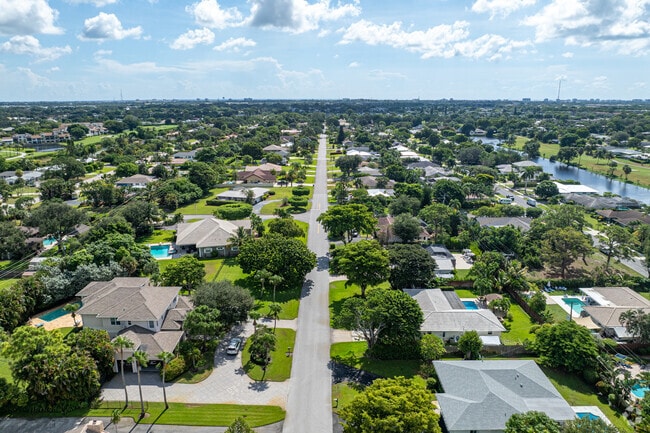 Sidewalks and short blocks encourage evening walks.