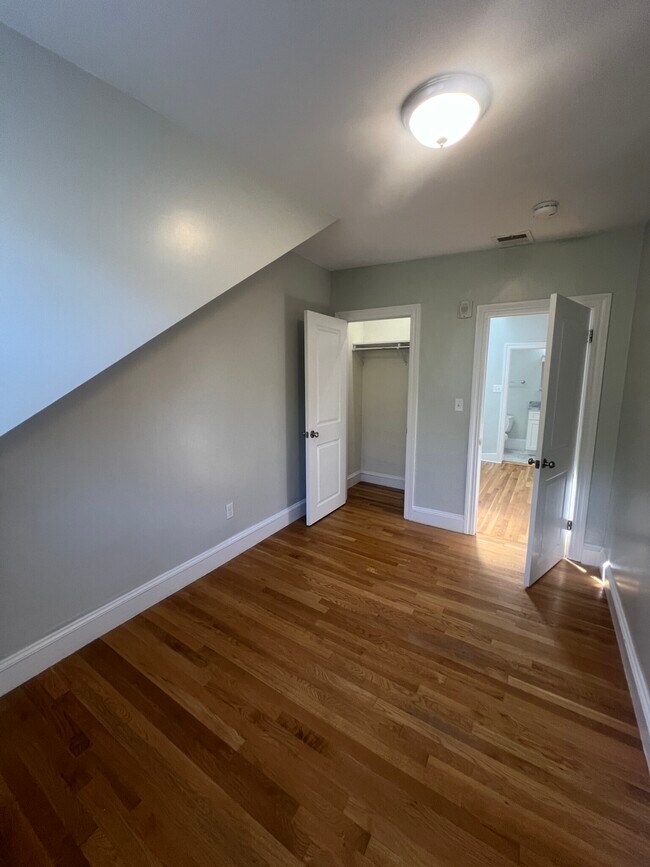 62 W Cedar St unit 4, Boston, MA 02114 - photo 7