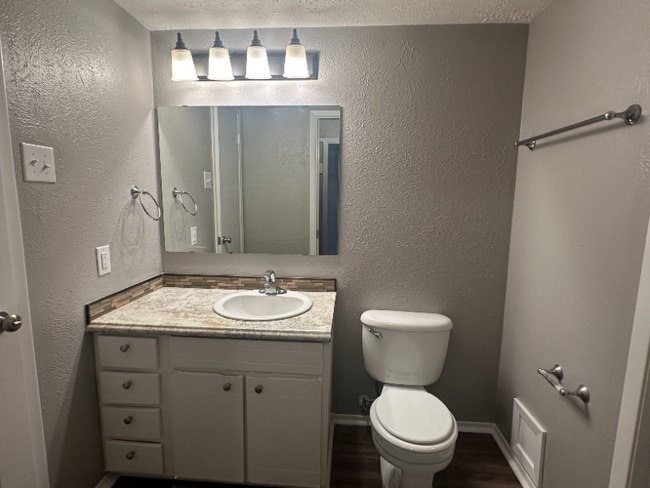 2114 E Marshall Ave unit 112, Longview, TX 75601 - photo 3