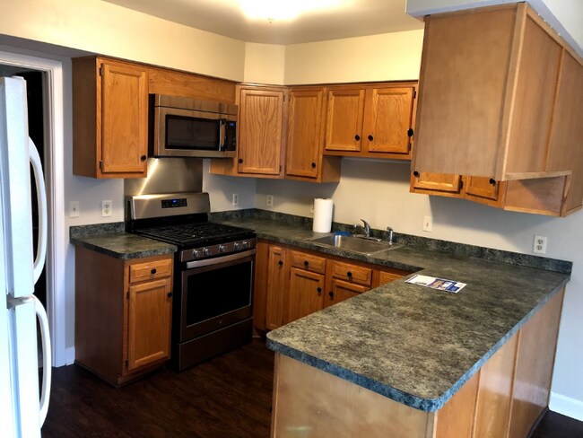 13589 Whitney Rd unit 13589 Whitney Road, Strongsville, OH 44136 - photo 7