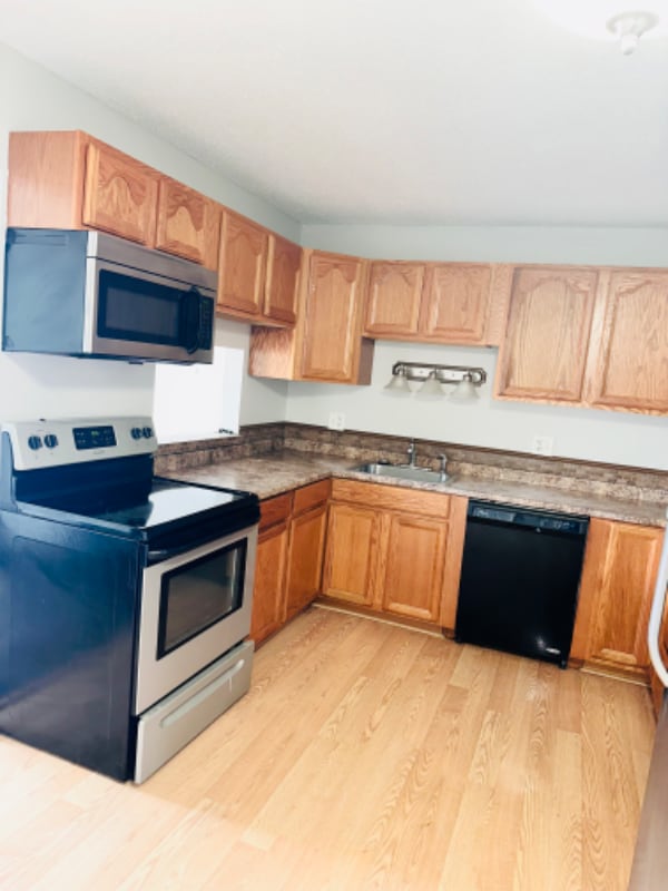 1100 E 6th St unit 5, Des Moines, IA 50316 - photo 6