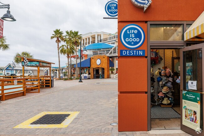 Life is good in Destin because you can always find fun, sun, food, and sand.