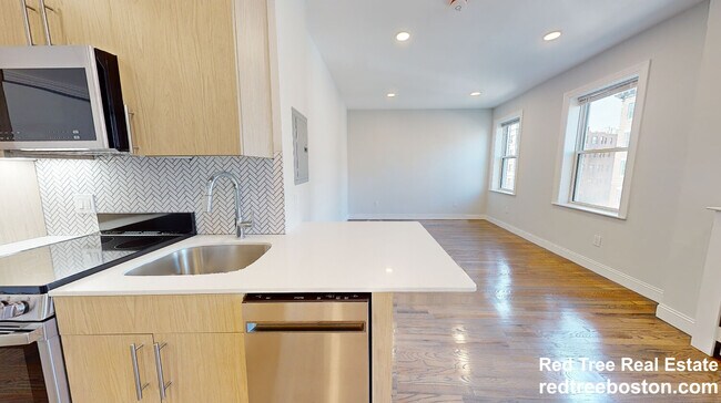106 Queensberry St unit 9, Boston, MA 02215 - photo 5