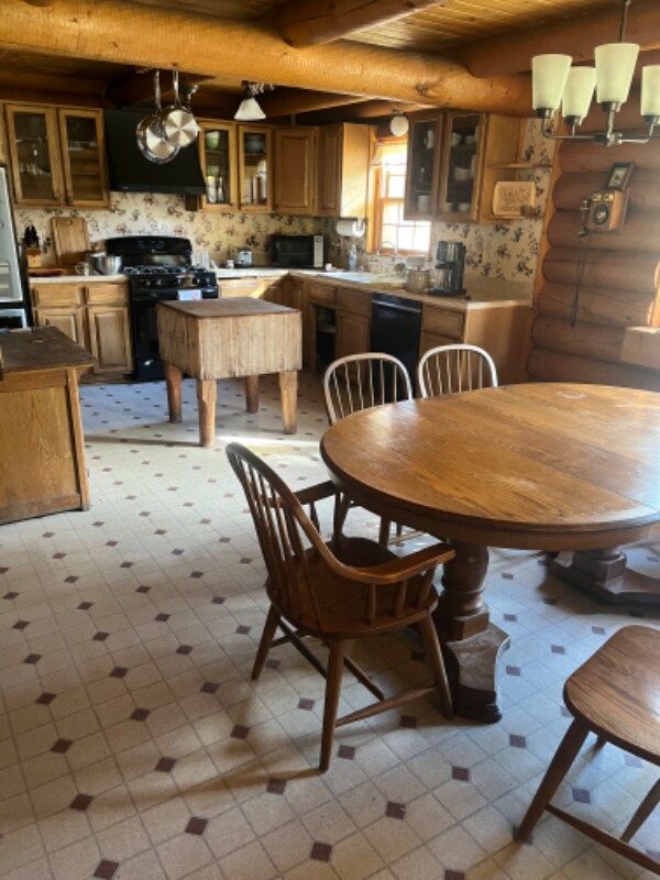 502 Snowberry Ln, Hamilton, MT 59840