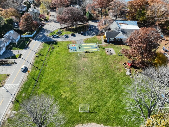 Maude H. Trefethen School  has a well maintained campus.