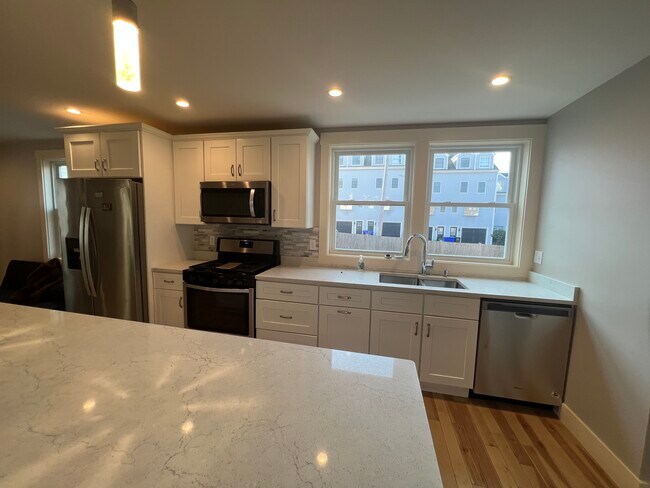 39 Snow St, Brighton, MA 02135 - photo 3