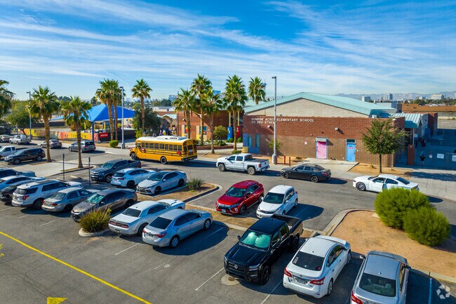 Sunrise Acres Elementary School Photo 3