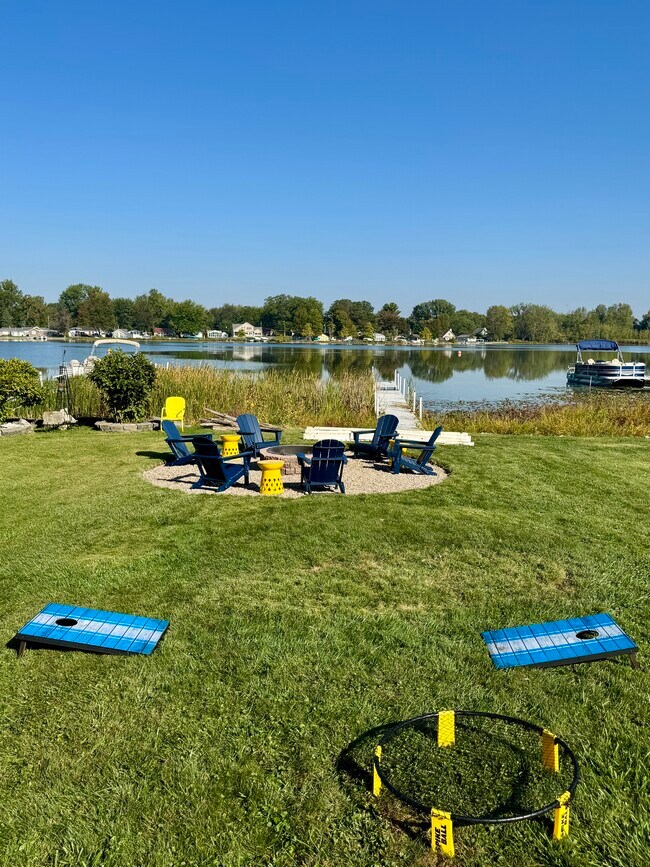 40 Ems C24g Ln, Warsaw, IN 46582