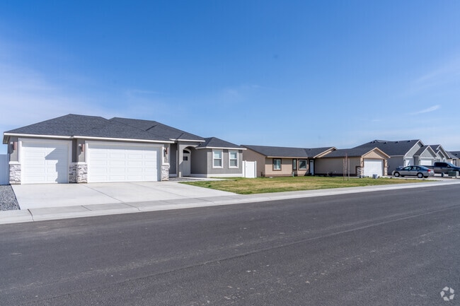 There are lots of new construction homes that are coming to Quincy.