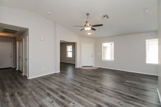 1658 E Shari St, San Tan Valley, AZ 85140 - photo 4