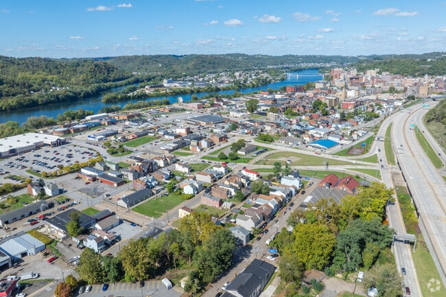 Welcome to Center Wheeling, where your new life will improve every day.