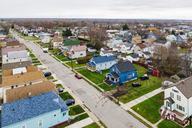 Lots in Lackawanna typically allow for decent front and backyards.