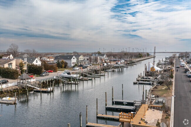 Many homes in Barnum Island are waterfront Colonial Homes.