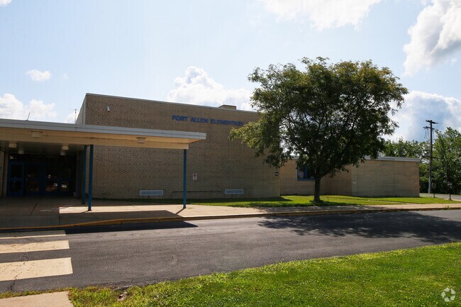Fort Allen Elementary School welcomes current and prospective students.
