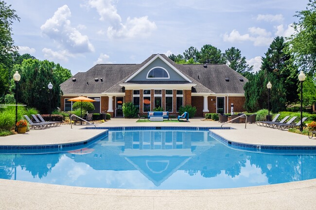 Resort-style Swimming Pool and Sundeck