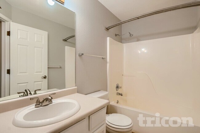 5704 W 16th St Ln, Greeley, CO 80634 - photo 3