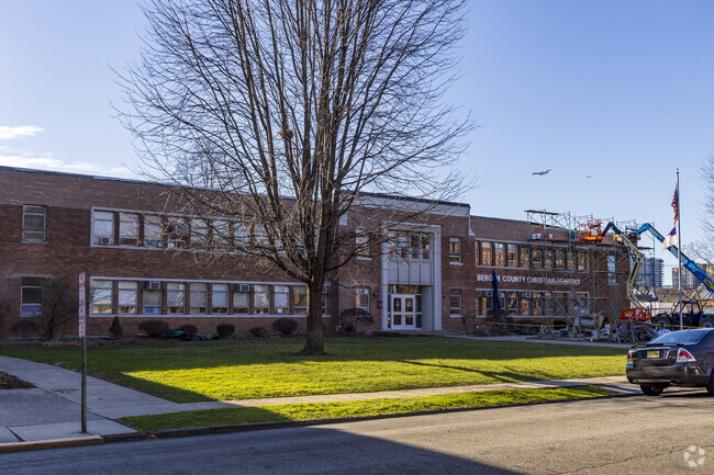 Fanny Meyer Hillers School