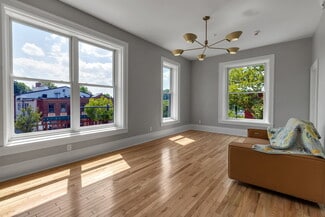 670 Main St, East Aurora, NY 14052