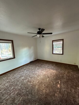 820 S 10th St, Laramie, WY 82070