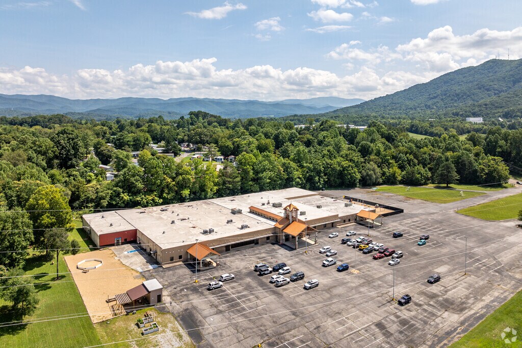 Ashley Academy has an all-encompassing curriculum to empower young minds.