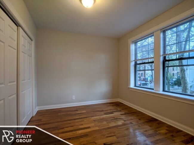 3904 N Janssen Ave unit 3, Chicago, IL 60613 - photo 4