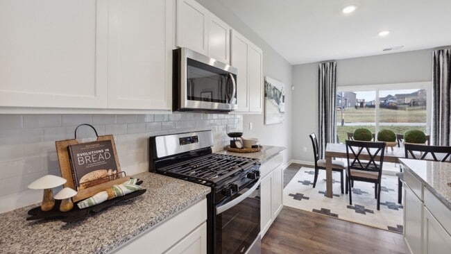 106 Shoemaker Ln unit 38623917, Elizabethtown, KY 42701 - photo 4