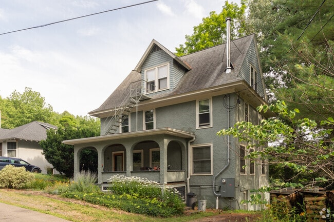 The median year built for homes in Forest Home is 1920.