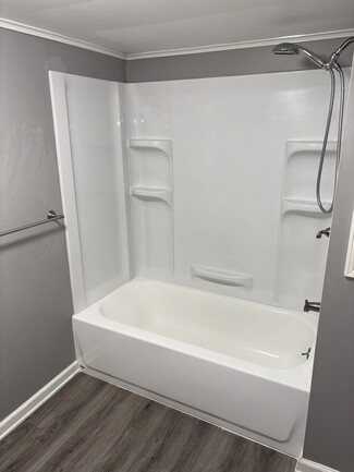 177 Seymour St Unit Upstairs apartment, Auburn, NY 13021