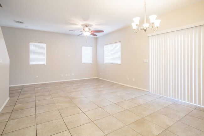 7756 Vestibule Ct, Las Vegas, NV 89149 - photo 4
