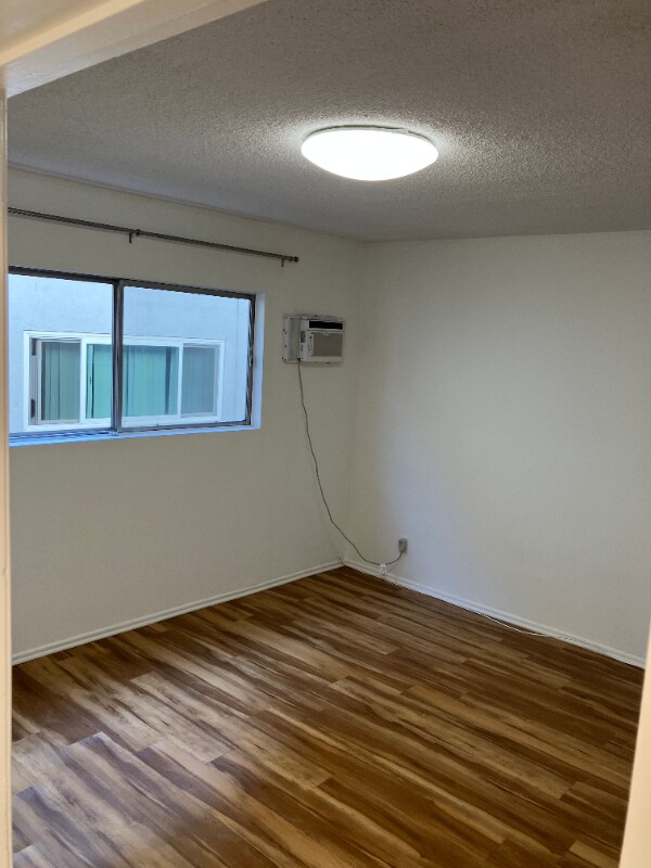 11707 Kiowa Ave unit 4, Los Angeles, CA 90049 - photo 2