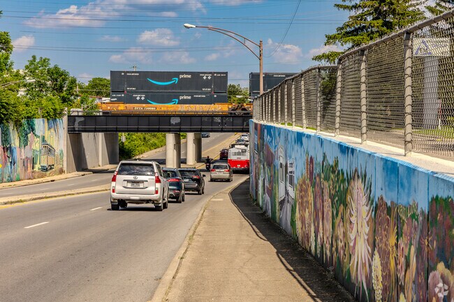 'The Gateway History Mural' off of E Broadway showcases Clintonville community history.