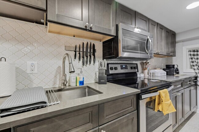 814 Randolph St NW unit ID1037745P, Washington, DC 20011 - photo 4