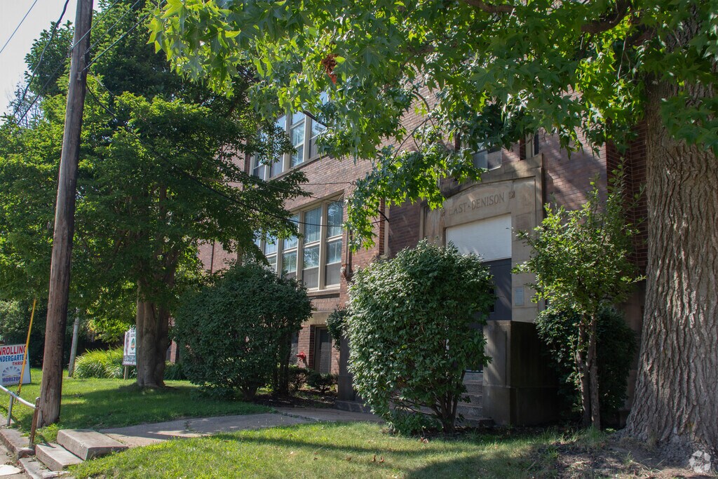 Horizon Science Academy-Denison Middle School provides education in
Brooklyn-Centre