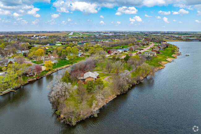 Lakeside homes can be found in Huron, SD.