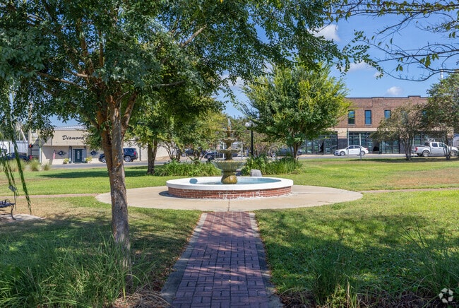 In Blountstown, residents can enjoy their afternoons by relaxing in one of the city’s public parks.