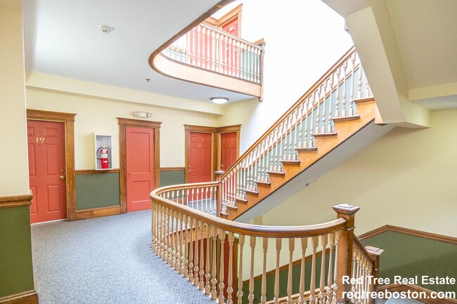 39 Hemenway St unit 14, Boston, MA 02115 - photo 3