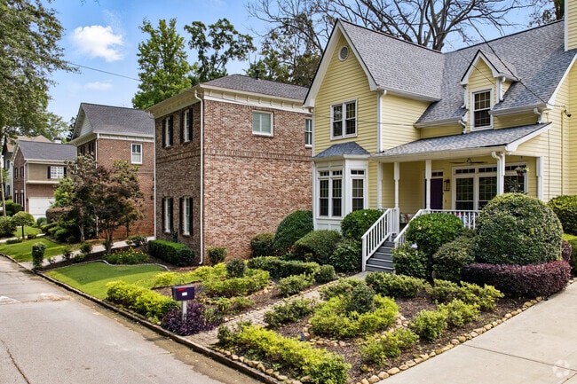 Many homes in Lenox Park are beautifully maintained or newly built, reflecting the neighborhood’s evolution into one of Atlanta’s most sought-after communities.