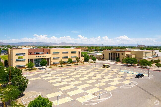 Highland High School recives a B rating from Niche.