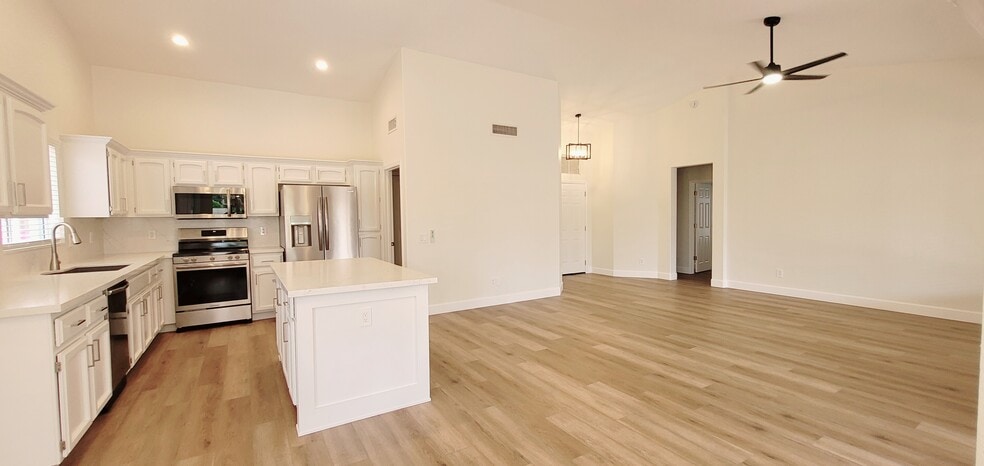 2980 N 152nd Ln, Goodyear, AZ 85395 - photo 1