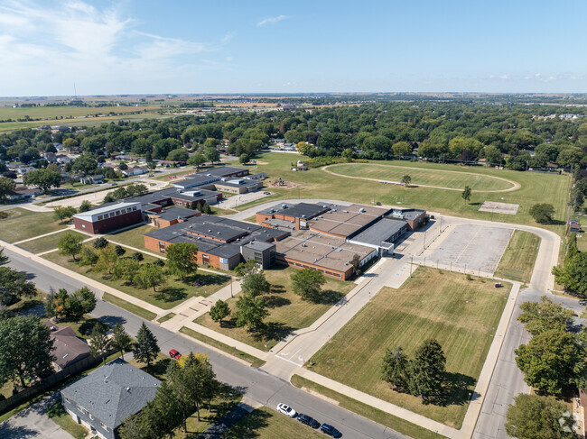 Hoover Middle School in Waterloo provides engaging curriculum and diverse activities.
