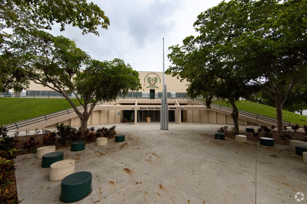 Main entrance to Gloria Floyd Elementary School in Kendall, Miami, FL.