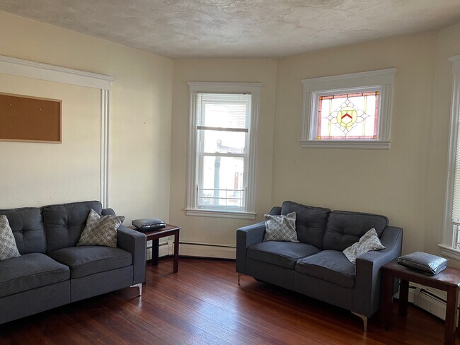 34 Cameron St unit 2, Dorchester, MA 02125 - photo 2
