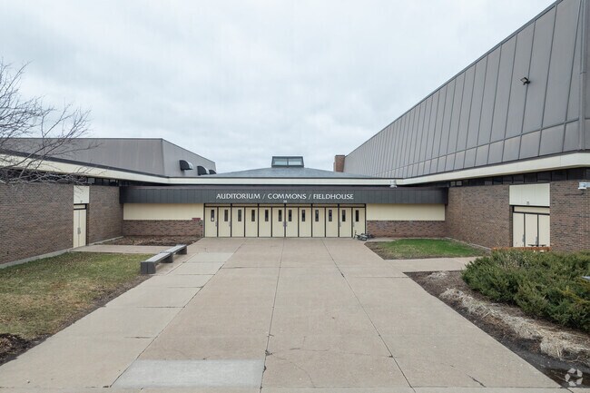 Marshfield High School in Marshfield, WI is home of the Tigers.
